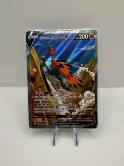 Pokemon TCG Galarian Zapdos V Alternate Full Art Chilling Reign 174/198 - Image 1