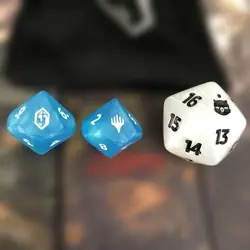 MTG FF FIN Final Fantasy Prerelease 3 Dice + Bag 【Used / good】 - Image 2