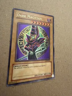 Dark Magician LOB-005 The Legend of Blue Eyes White Dragon Unlimited - Image 2