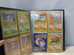 Pokemon 1999 Official Trading Card Game Nintendo Vintage Binder w/ cards - Image 4