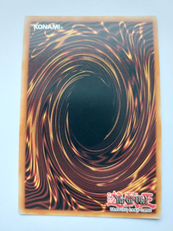 Yu-Gi-Oh! - Blue-Eyes White Dragon - MVP1-ENGV4 - Gold Rare - Limited Edition - Image 2