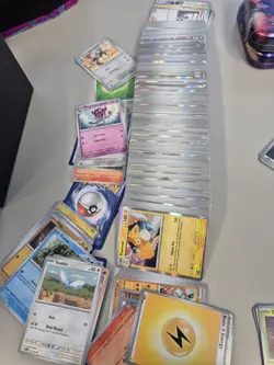 Pokemon TCG Bulk Bundle 550 Random Cards Job Lot + Mini Tins #9 - Image 4