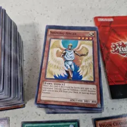 1996 Yu-Gi-Oh! Trading Card Lot with rulebook and deck zone x2 Over 200 Cards - Image 3