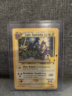 Pokemon Light Toxtricity SWSH137 Promo 25th Anniversary Holo English LP - Image 3