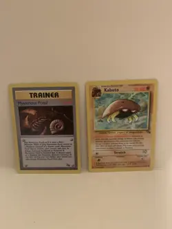 Pokemon Fossil Set - Mysterious Fossil 62/62 Kabuto 50/62 MP+/LP- Vintage - Image 1