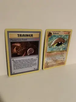 Pokemon Fossil Set - Mysterious Fossil 62/62 Kabuto 50/62 MP+/LP- Vintage - Image 3