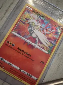 Reshiram Amazing Rare 017/072 Pokemon Shining Fates - Image 1