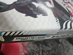 Pokemon TCG Black Bolt & White Flare Unova Heavy Hitters Premium Collection Box - Image 3