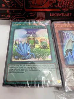 Yu-Gi-Oh! TCG Legendary: 5 D's Deck - 3 Complete Ready To Play Decks - Open Box - Image 2