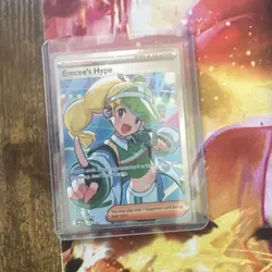 Pokemon Emcee's Hype Full Art Trainer 220/182 Sv10 Destined Rivals Foil - Image 1