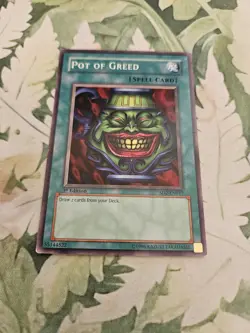 Pot of Greed SD2-EN017 Structure Deck: Zombie Madness 1st Edition - Image 1