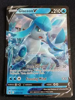 Glaceon V SWSH196 SWSH: Sword & Shield Promo Cards Holo - Image 1