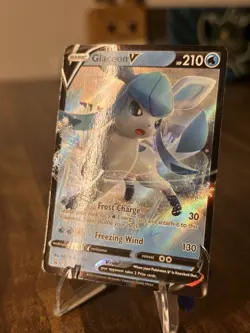 Glaceon V SWSH196 SWSH: Sword & Shield Promo Cards Holo - Image 2