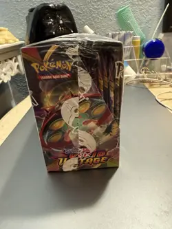 Pokemon Sword and Shield Vivid Voltage Booster Box Factory Sealed SWSH04 820650827495 - Image 4