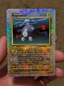 Pokemon Reverse Holo Magnemite Legendary Collection 80/110 HP DMG - Image 1
