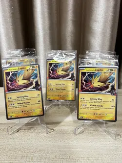 Team Rocket's Zapdos DESTINED RIVALS EB GAMES Stamped Promo (NZ/AU EXCLUSIVE!) - Image 2