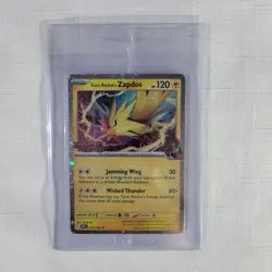 🔥 Pokemon Team Rocket's Zapdos 070/182 🔥 SV Destined Rivals Set Stamp Promo 🔥 - Image 1