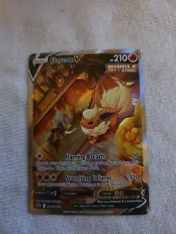 Flareon V SWSH179 SWSH: Sword & Shield Promo Cards Holo - Image 1