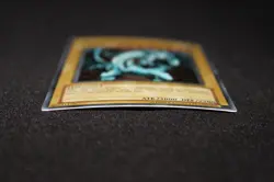 Blue-Eyes White Dragon LOB-EN001 Yu-Gi-Oh! Trading Card Game TCG Super RARE HTF - Image 5