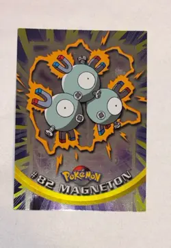Topps Pokemon series 2 blue logo Magneton #82 holo foil LP - Image 1