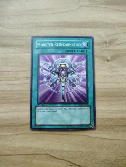 Yu-Gi-Oh! - Monster Reincarnation - Super Rare / Holo - RDS-EN045 - 1st Edition - Image 1