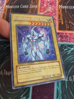 Yugioh Elemental HERO Neos CT03-EN001 Secret Rare Limited Near Mint - Image 2