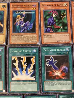 Vintage Konami Yu-Gi-Oh! TCG SD6 17 Card Lot feat Tsukuyomi - Image 3