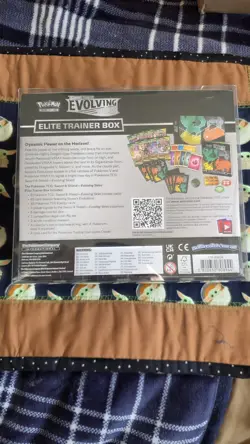 Pokemon Evolving Skies ETB Elite Trainer Box - Image 2