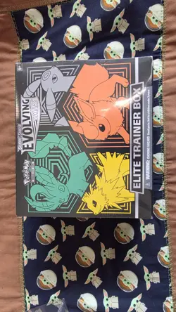 Pokemon Evolving Skies ETB Elite Trainer Box - Image 3