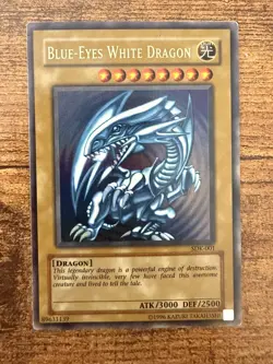 Yu-Gi-Oh! TCG Blue-Eyes White Dragon SDK-001 Ultra Rare Holo - Image 1