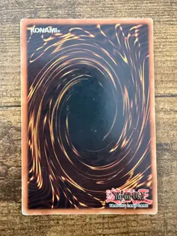 Yu-Gi-Oh! TCG Blue-Eyes White Dragon SDK-001 Ultra Rare Holo - Image 2