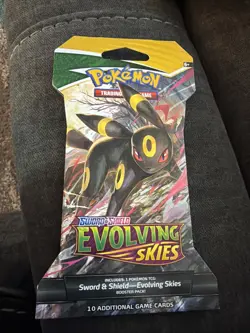 Pokemon TCG Evolving Skies Sword & Shield Sleeved Pack - 10 Cards 820650808784 - Image 1