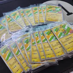 LOT OF 20 PCS 2024 POKEMON INDONESIAN SV-P #101 PIKACHU IN BATIK BERKEMEJA BATIK - Image 3