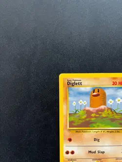 Diglett 47/102 - Base Set (MP) - Fight Fighting Symbol Misprint Error - Image 2