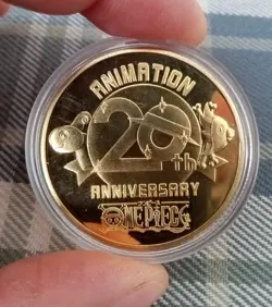 RARE One Piece Anime Shanks Gold Plate Berry Coin In Case USA SELLER - Image 4
