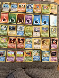 1999 Pokemon Base Set Lot 62 Cards - LP & MP - Image 4
