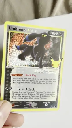 Pokemon TCG Umbreon Gold Star 17/17 Celebrations - Image 2