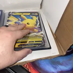 Pokemon TCG 25th Anniversary Celebrations Jumbo Card Binder With 25 Cards - Image 3