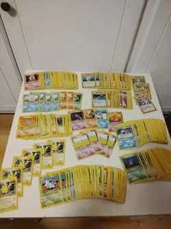 Vintage Pokemon 300+ lot - Common/uncommon Base Set Jungle And Fossil - Image 1