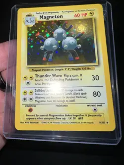Pokemon TCG Magneton Base Set 9/102 Unlimited Holo Rare - Image 1