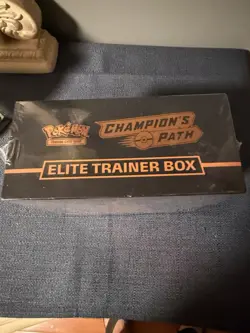 Pokemon TCG Champion's Path Elite Trainer Box English Charizard - Image 3