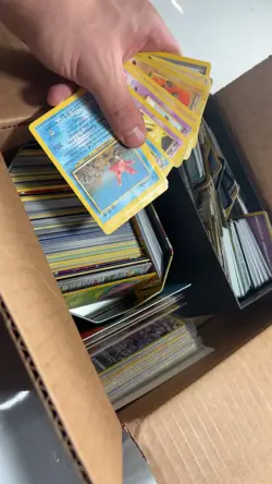 Pokemon cards, Mini binder 1995 Vintage - 2024 Modern. Vintage tin included - Image 2