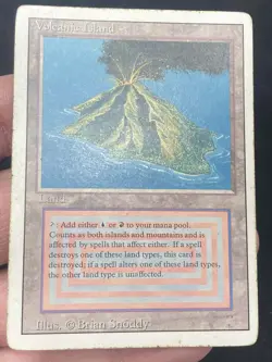 ***Volcanic Island (Heavy Wear)*** MTG Revised Magic Kid Icarus - Image 3