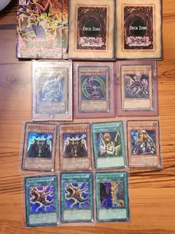 Vintage Yugioh Collection All Holo, SDK Blue Eyes White Dragon, Dark Magician. - Image 1