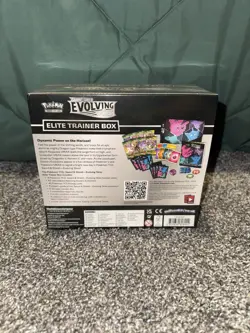 Pokemon Sword & Shield Evolving Skies Sealed ETB - Image 3