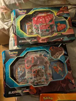 Pokemon TCG Blastoise and Venusaur VMAX Battle Box OPEN BOX NO BOOSTER PACKS - Image 1