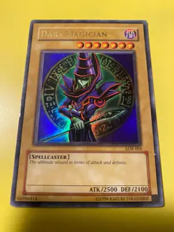 YUGIOH! Dark Magician LOB-005 Ultra Rare Unlimited LP ORIGINAL 2002 PRINT - Image 1