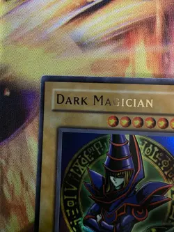 YUGIOH! Dark Magician LOB-005 Ultra Rare Unlimited LP ORIGINAL 2002 PRINT - Image 2