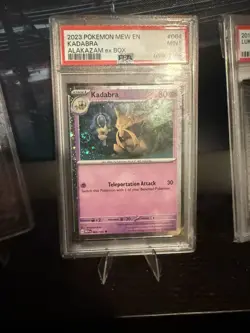2023 POKEMON MEW EN-151 064 KADABRA ALAKAZAM EX BOX PSA MINT 9 - Image 2