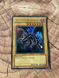 Red-Eyes Black Dragon - SDJ-001 - Ultra Rare - Unlimited - HP/DMG - Image 1
